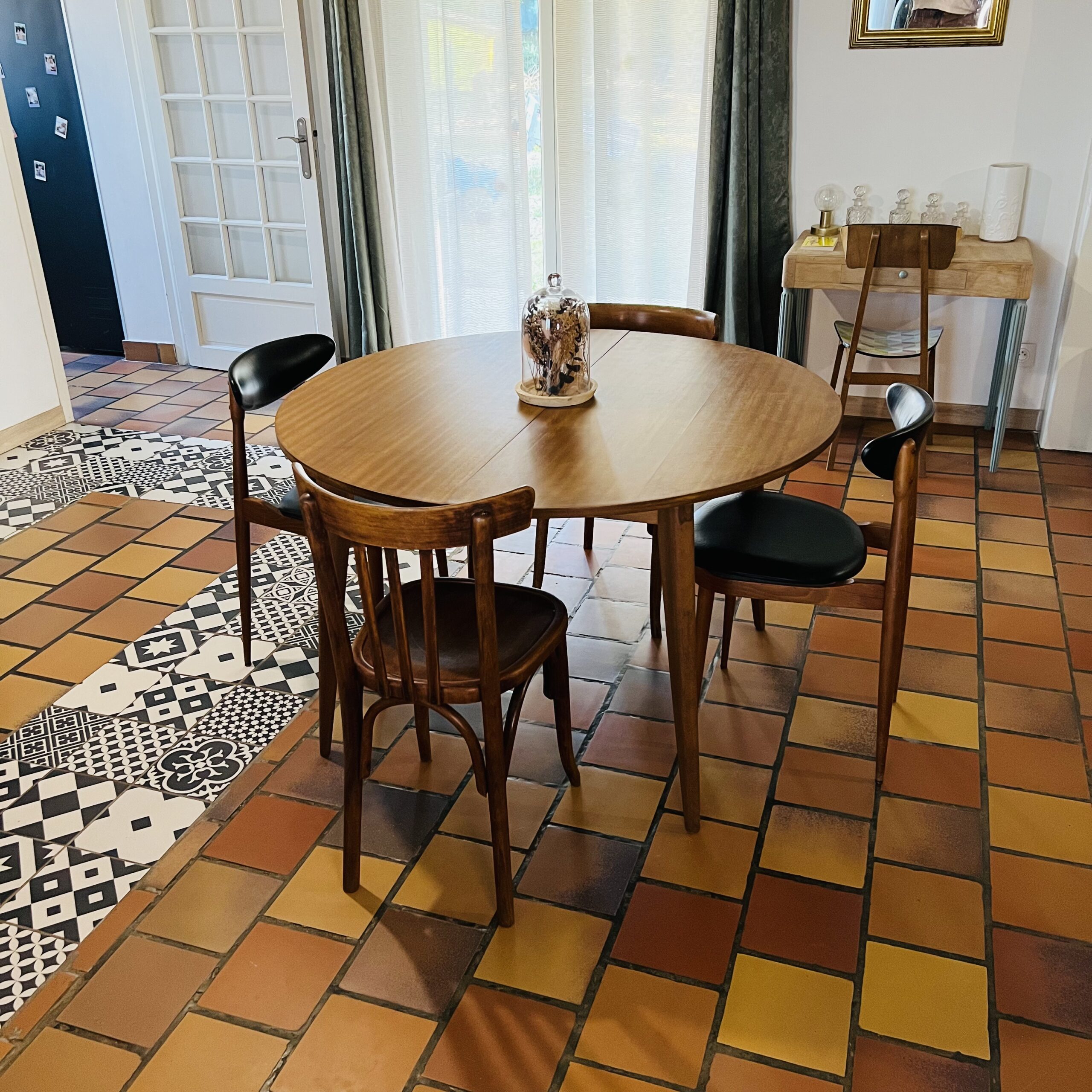 Table ronde en bois Table ronde en bois