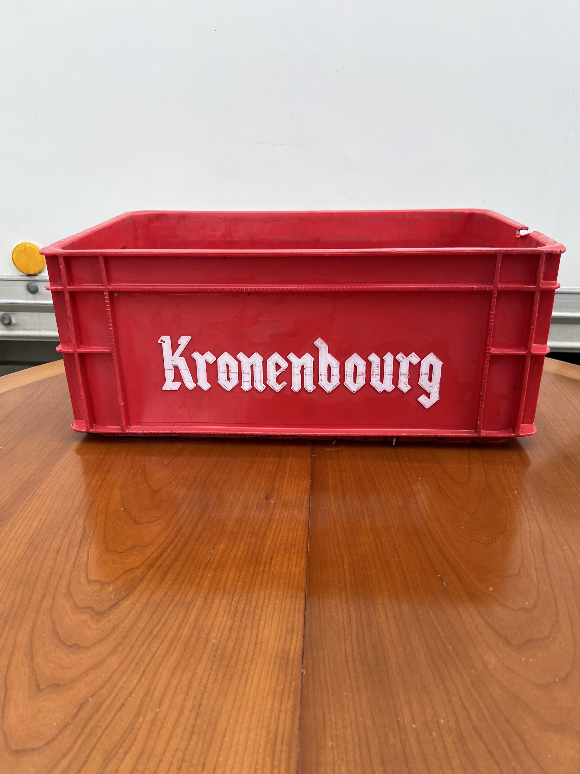 Casier à bouteilles Kronenbourg - débarras rochefortais
