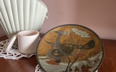 Assiette décorative en laiton
