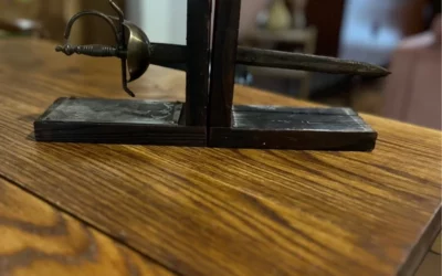 Serre-livres en bois