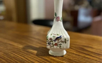Vase en porcelaine anglaise