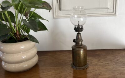 Lampe pigeon ancienne